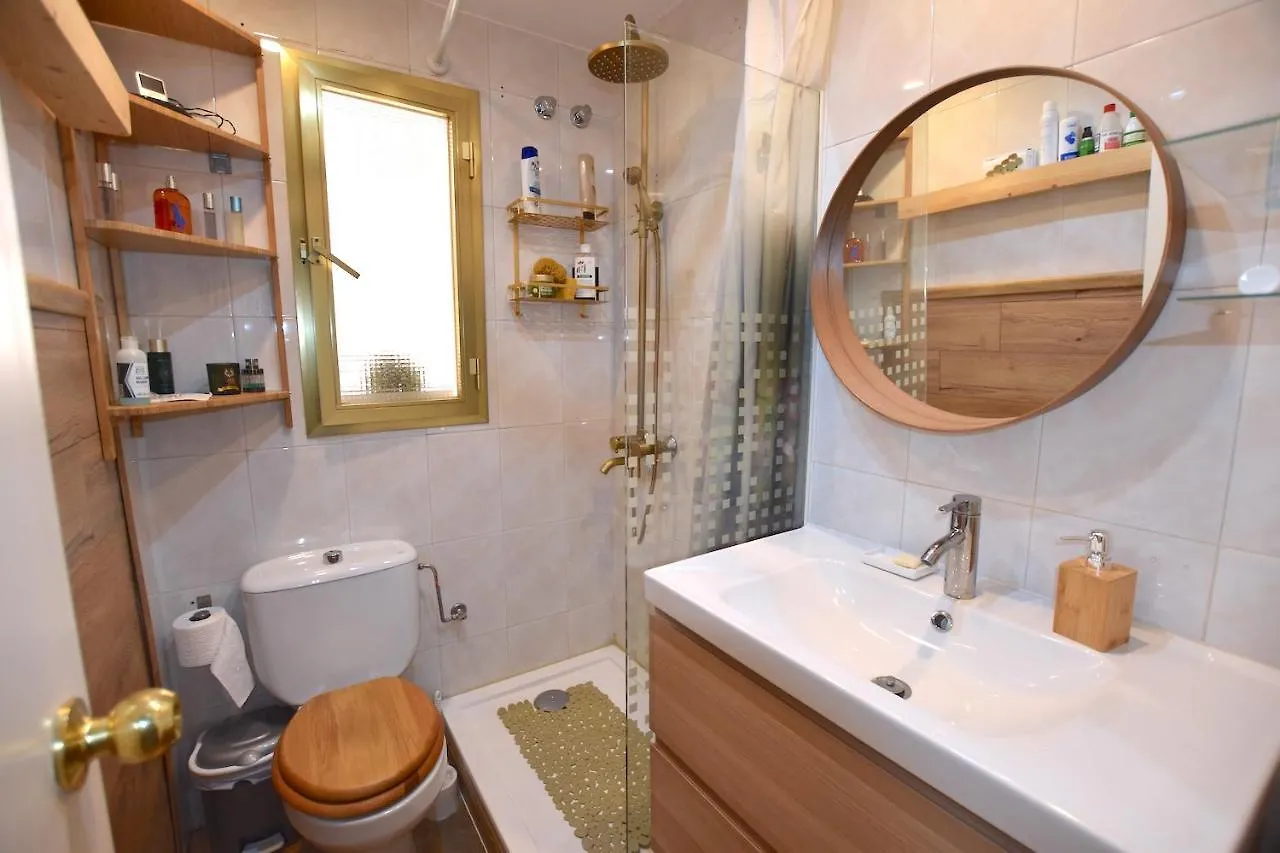 Habitacion En Apartamento De Diseno Малага Проживание в семье